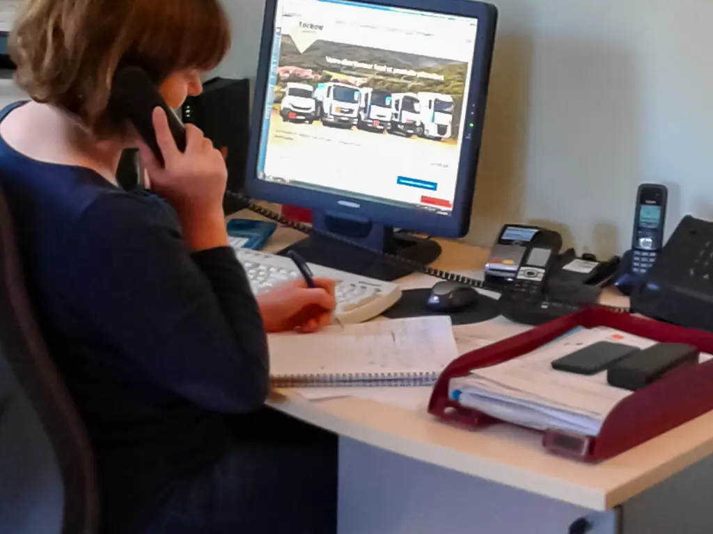 Réception et bureaux de Toiron Combustibles